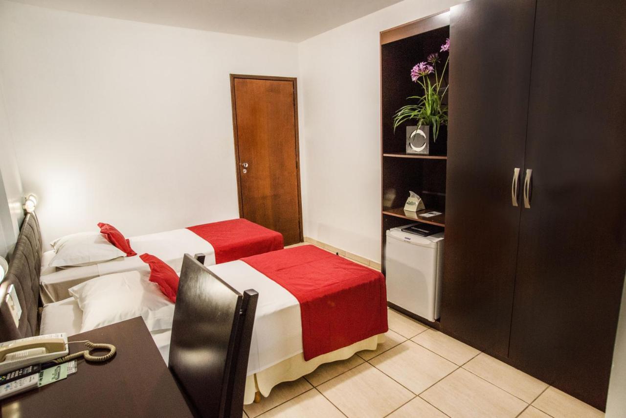 Podium Apart Hotel Варжинья Экстерьер фото