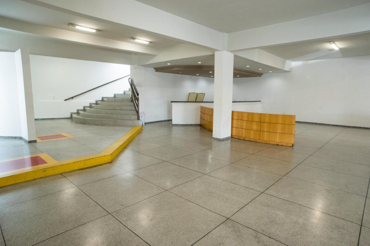 Podium Apart Hotel Варжинья Экстерьер фото